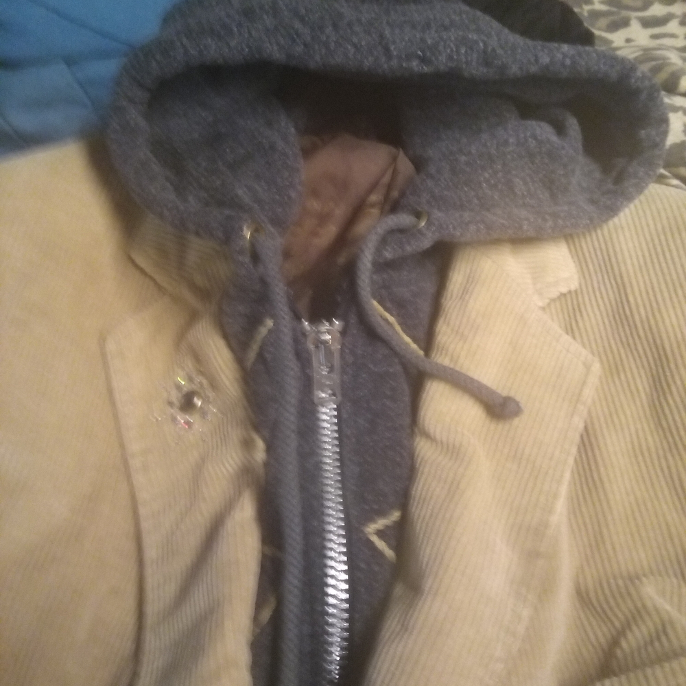 The Great China Wall Tan and Gray Jacket